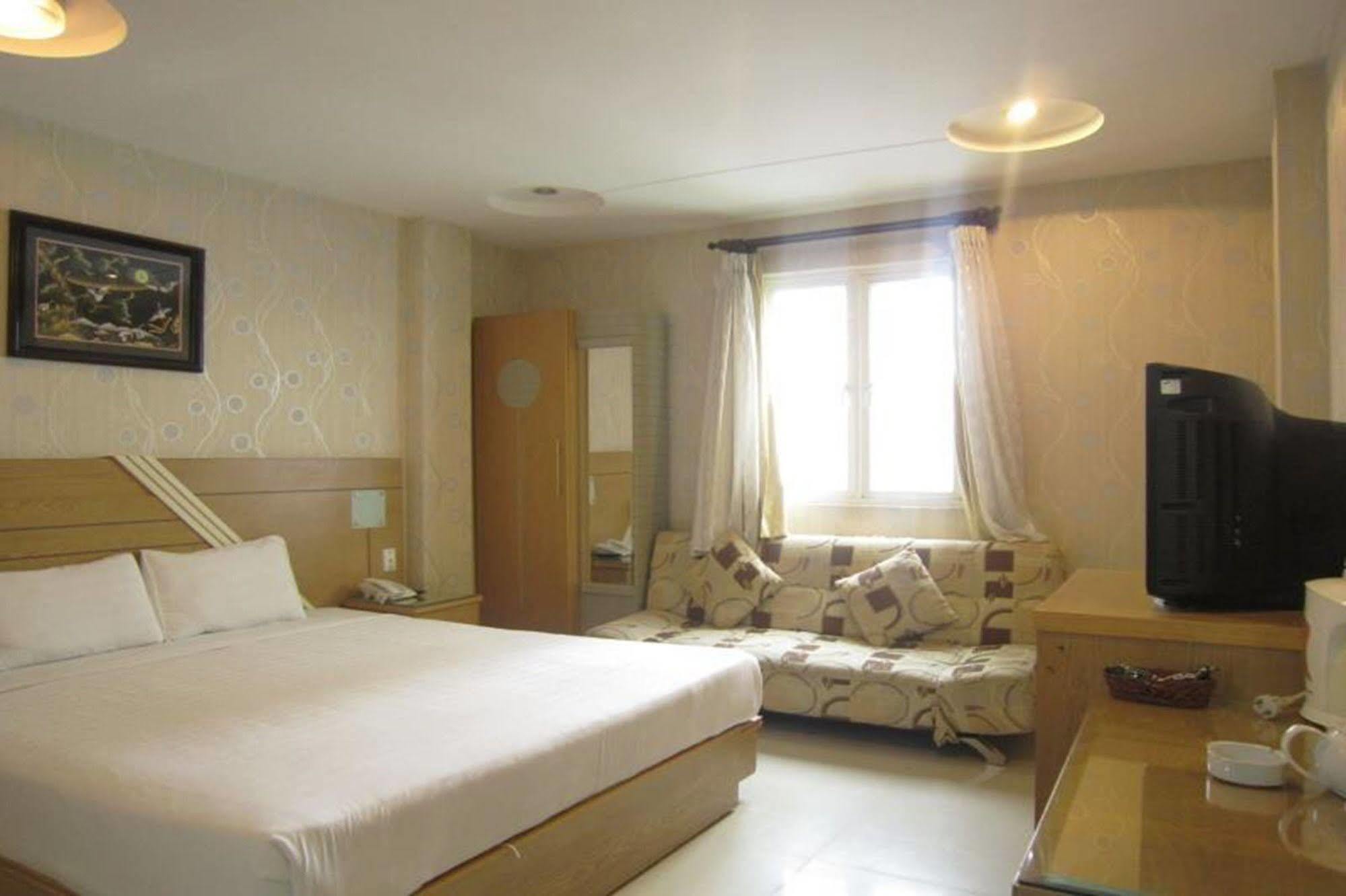 Song Anh Hotel 1 Ho Chi Minh City Exterior photo